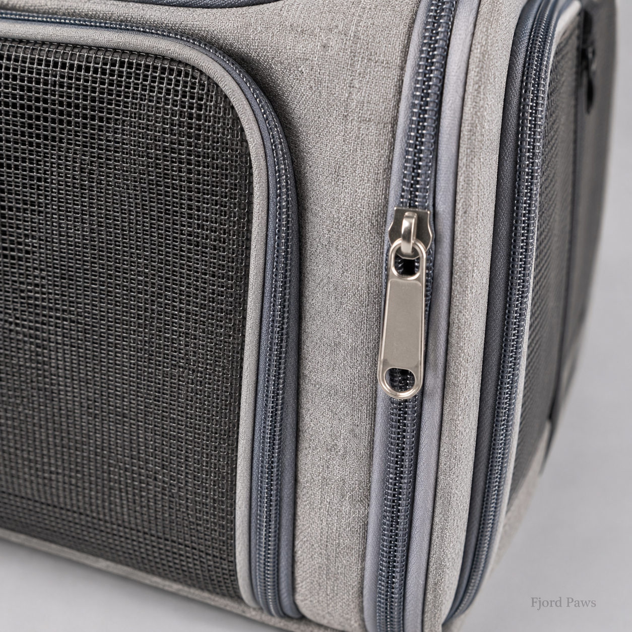 Large-Capacity Crossbody Pet Carrier